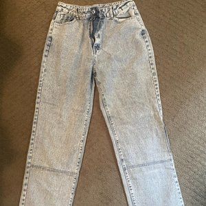 HIGH RIDE STRAIGHT-LEG JEAN!